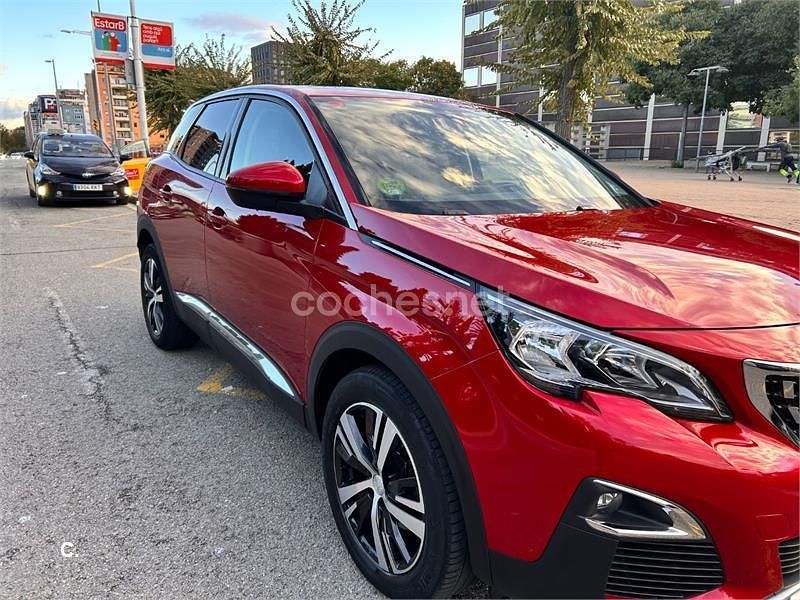 Usado Peugeot 3008 Allure 130 CV (95 kW) 2019 Granate SUV
