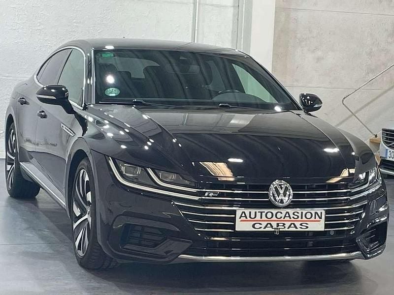 Begagnad VW Arteon R-line 190 HK (139 kW) 2020 Svart Sportkupé