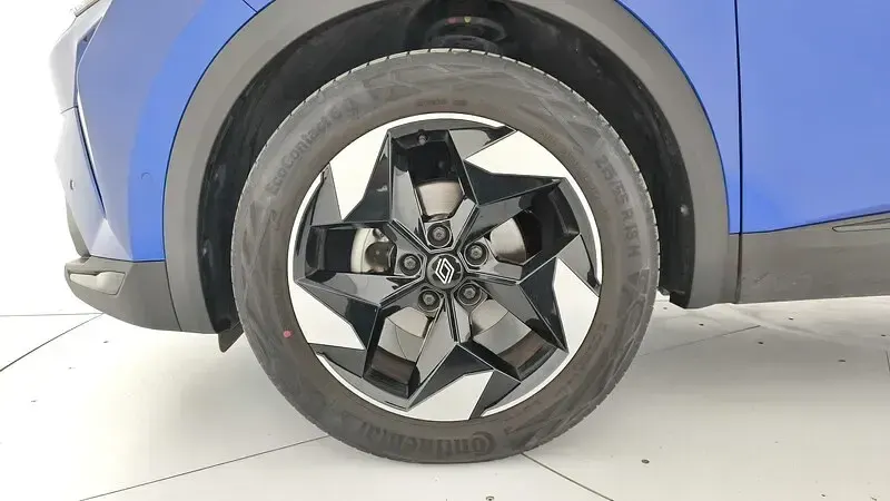 Usado Renault Captur Techno 100 CV (73 kW) 2025 Azul SUV