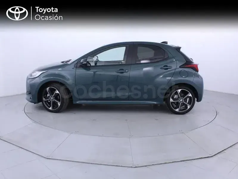 Nuevo Toyota Yaris Hybrid Style 116 CV (85 kW) 2026 Verde Berlina