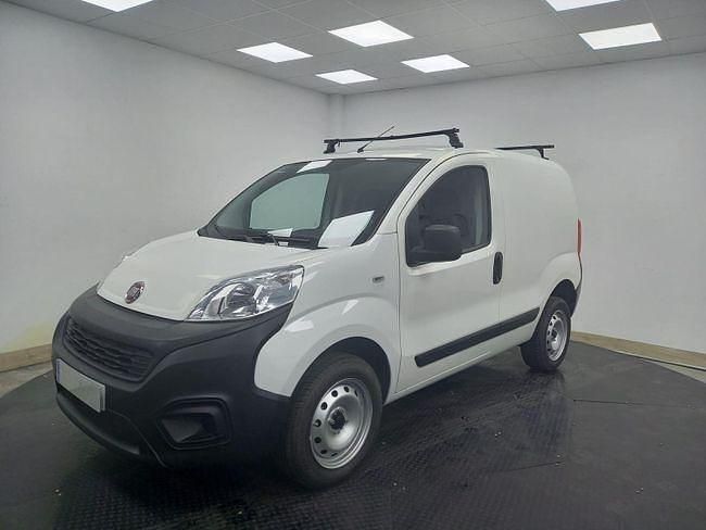 Blanco Usado 2019 Fiat Fiorino Monovolumen | 7590 € - Imagen 1/4