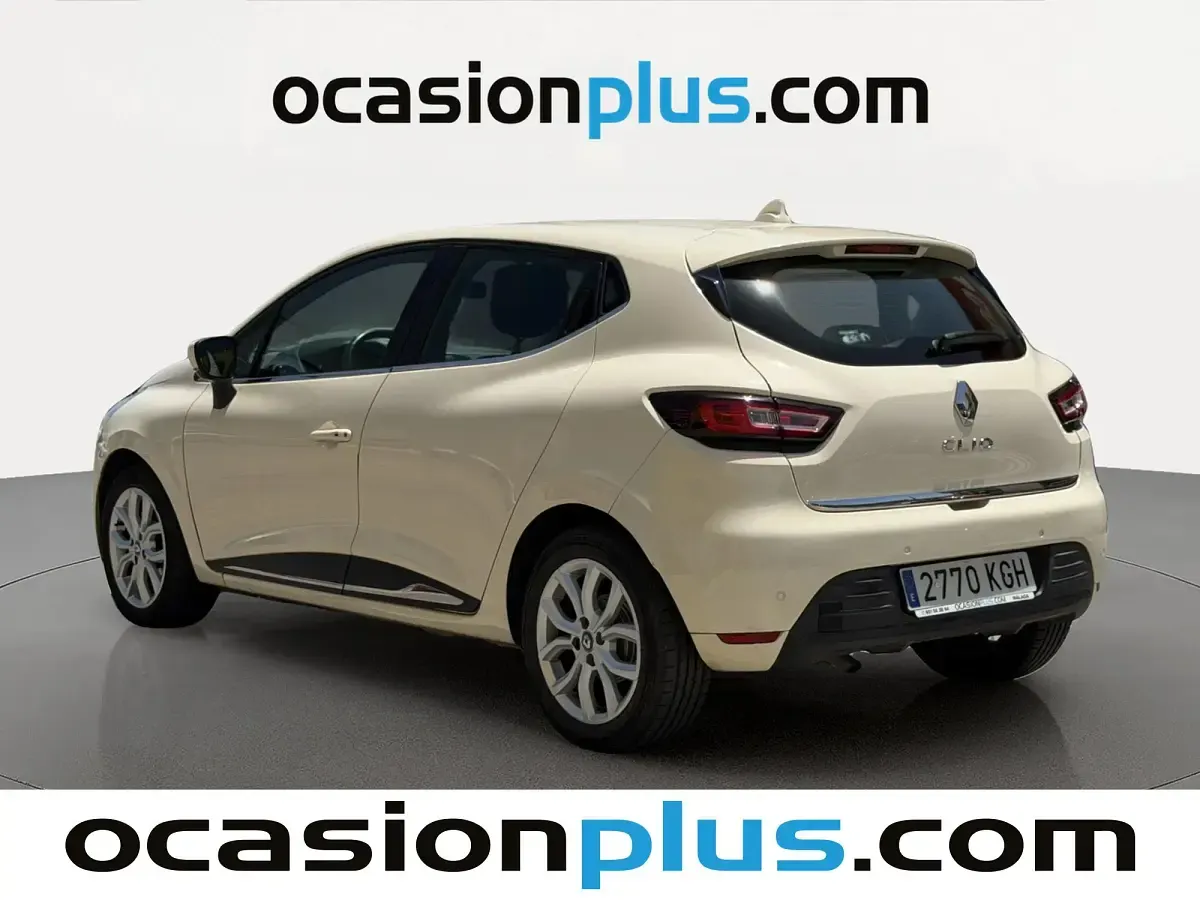 Usado Renault Clio Zen 90 CV (66 kW) 2017 Beige Utilitario