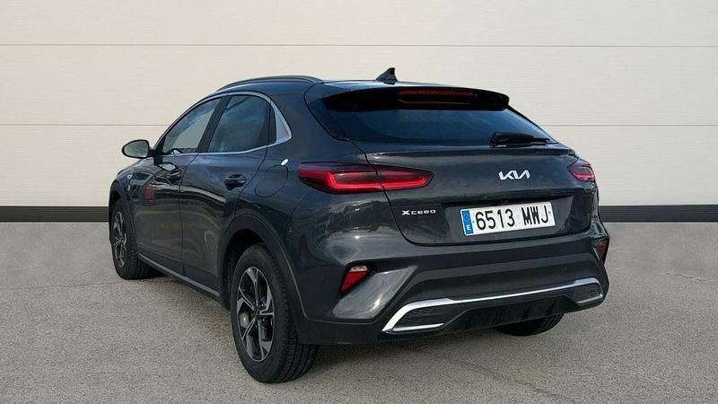 Usado Kia XCeed 100 CV (73 kW) 2024 Gris SUV