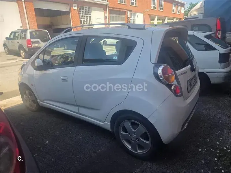 Usado Chevrolet Spark LS 81 CV (59 kW) 2010 Blanco Utilitario
