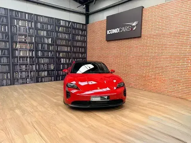 Usado Porsche Taycan GTS 439 kW (598 CV) 2022 Rojo Berlina