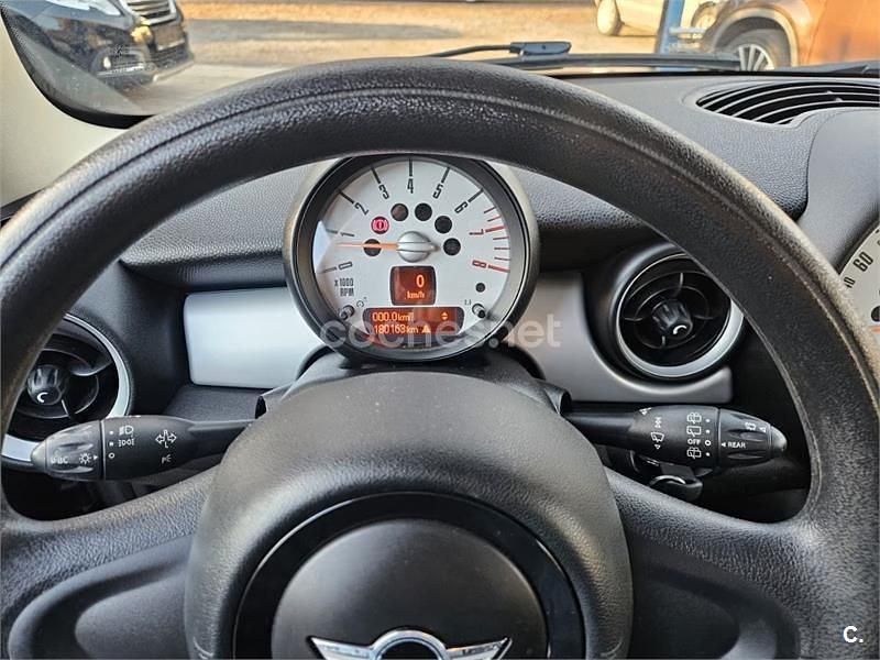 Usado Mini ONE 75 CV (55 kW) 2013 Negro Utilitario