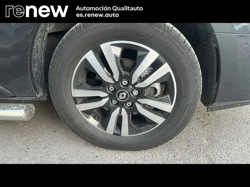 Usado Renault Trafic 170 CV (125 kW) 2022 Negro Monovolumen