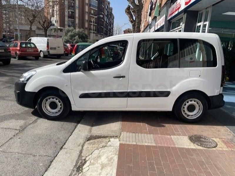 Usado Citroën Berlingo Live 100 CV (73 kW) 2018 Blanco Monovolumen