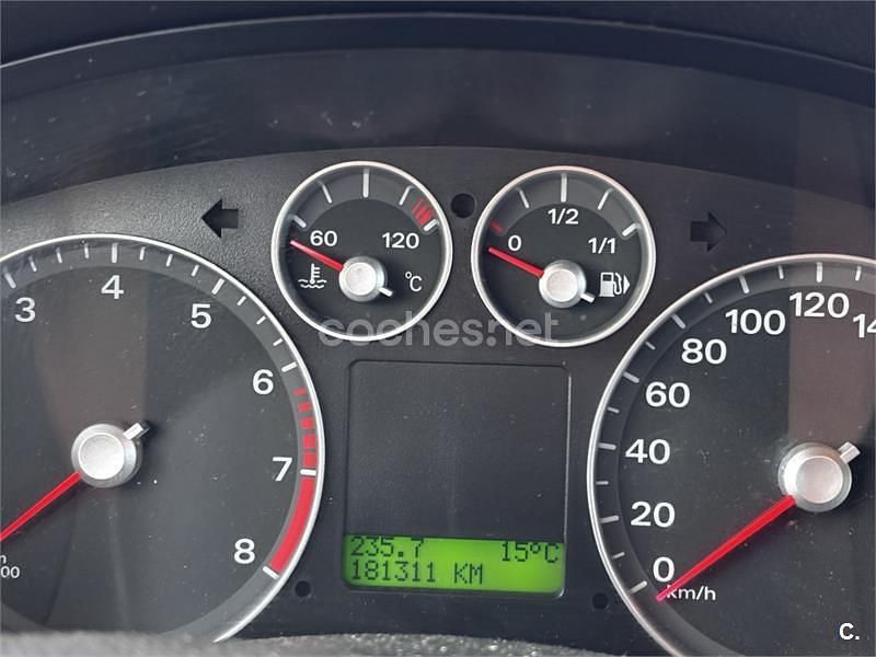 Usado Ford Focus Trend 125 CV (91 kW) 2005 Berlina