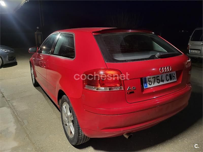 Używany Audi A3 Attraction 102 KM (75 kW) 2004 Czerwony Hatchback