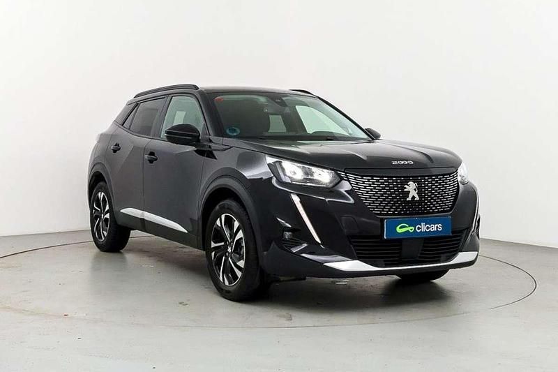 Usado Peugeot 2008 Allure 110 CV (80 kW) 2021 Negro SUV