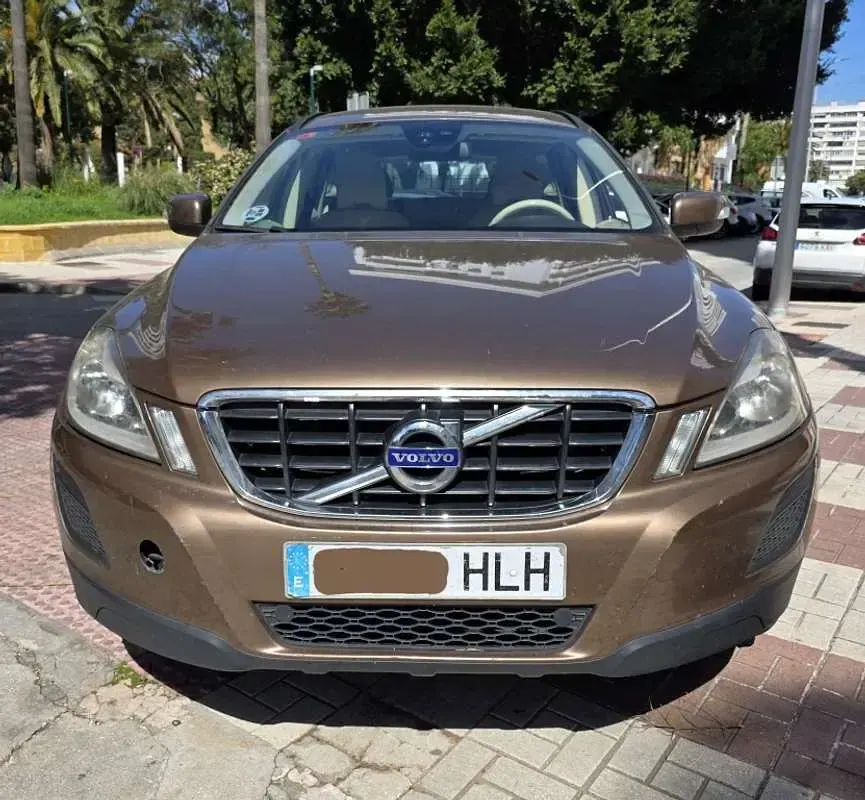 Usado Volvo XC60 Momentum 163 CV (119 kW) 2012 Marrón SUV
