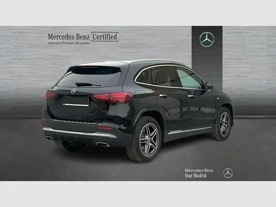 Używany Mercedes GLA250 AMG line 218 KM (160 kW) 2025 Czarny SUV