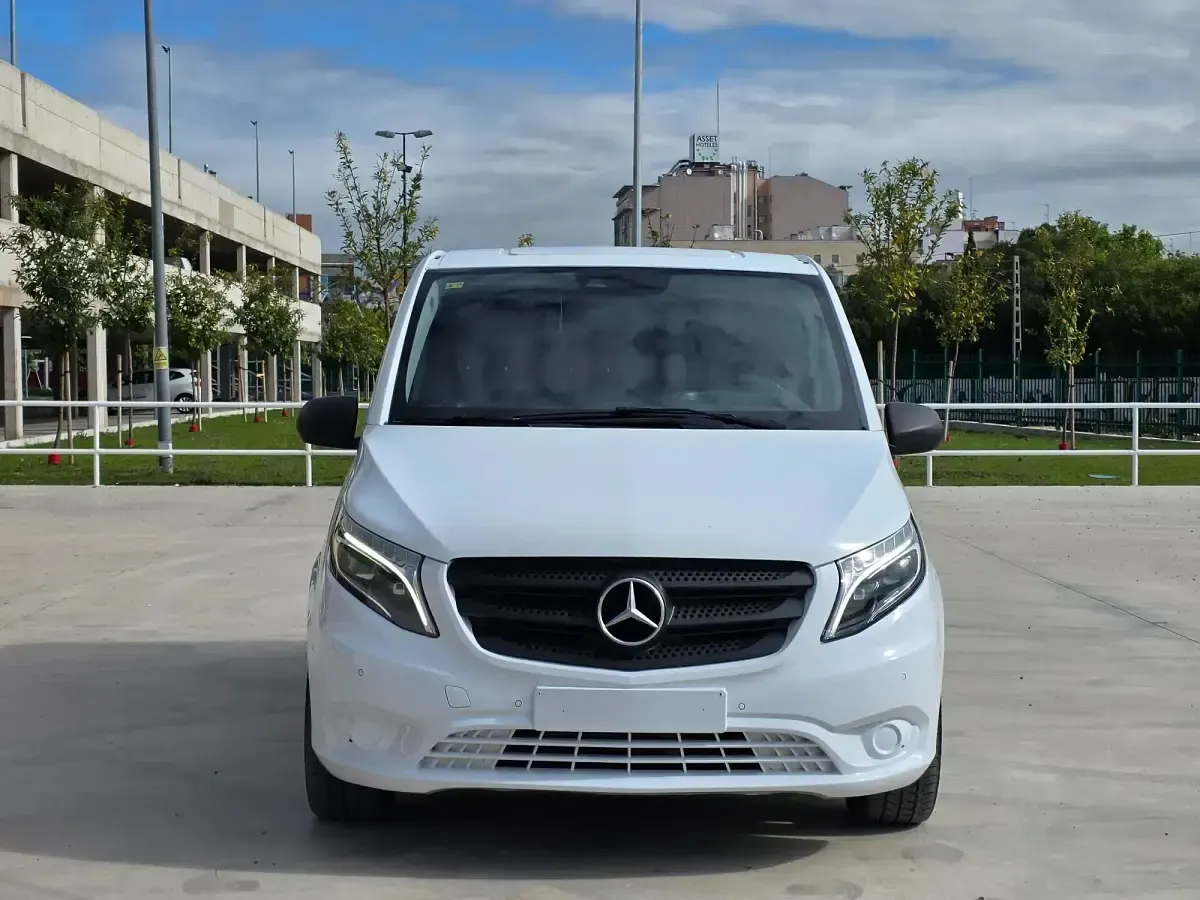 Usado Mercedes Vito 190 CV (139 kW) 2016 Blanco Van