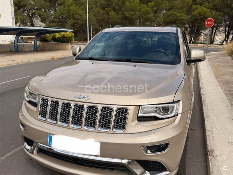 Usado Jeep Grand Cherokee Summit 250 CV (183 kW) 2015 Beige SUV