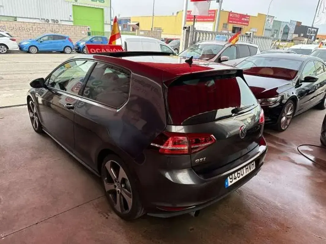 Usado VW Golf VII GTI 220 CV (161 kW) 2014 Gris Berlina