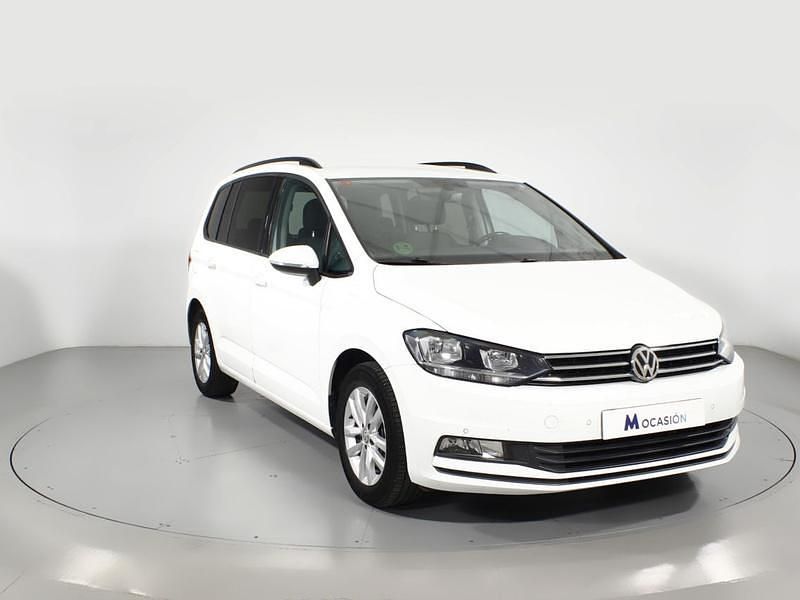 Blanco Usado 2017 VW Touran Advance Monovolumen | 20.800 € (Un poco caro) - Imagen 1/4