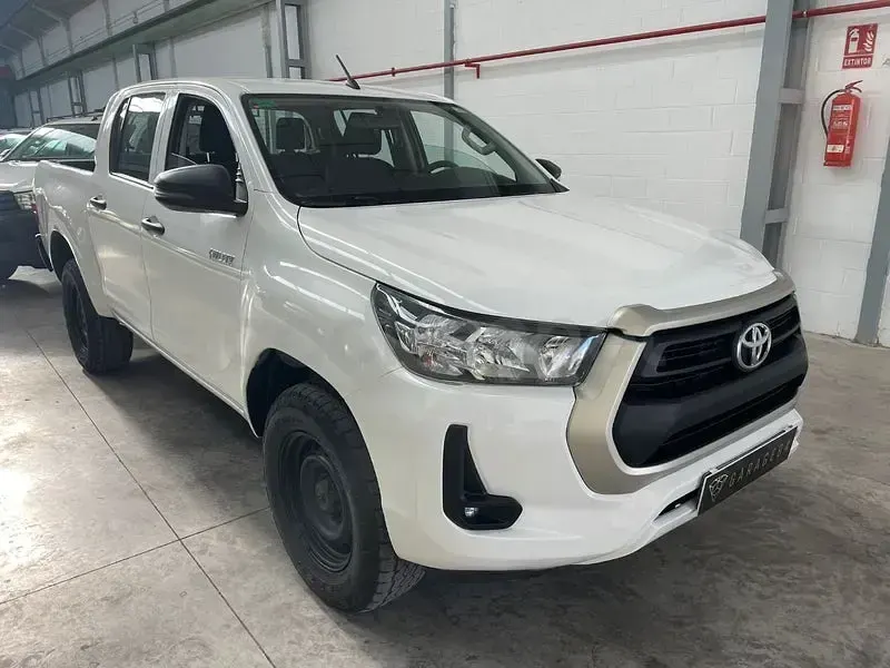 Usado Toyota HiLux 150 CV (110 kW) 2022 Blanco Pickup/Camioneta