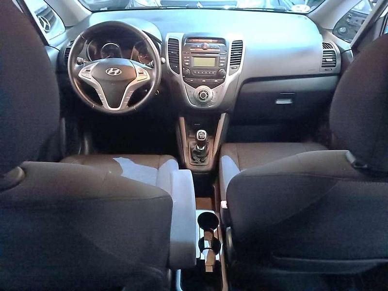 Usado Hyundai ix20 90 CV (66 kW) 2013 Blanco Utilitario
