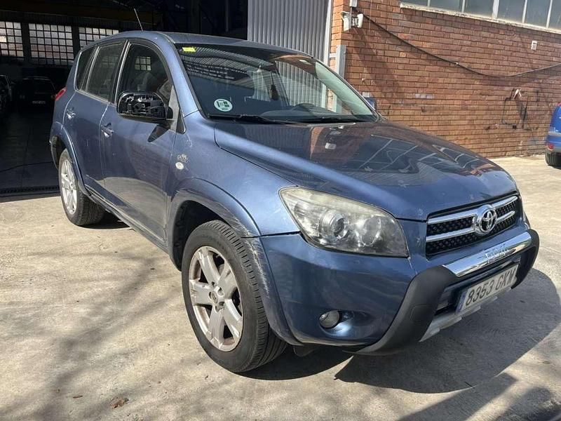 Usado Toyota RAV4 177 CV (130 kW) 2008 Azul SUV