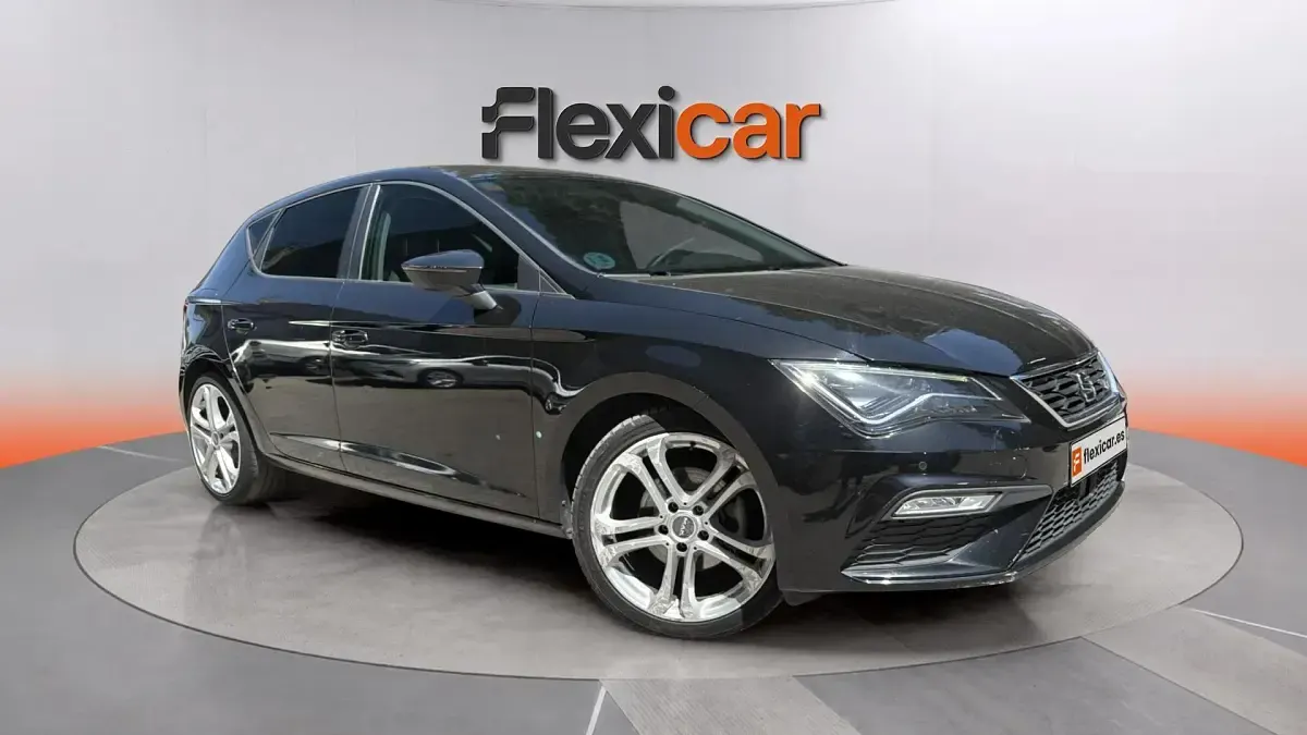 Begagnad Seat Leon FR 150 HK (110 kW) 2017 Svart Sedan