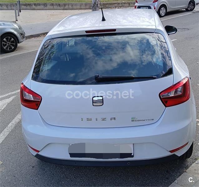 Usado Seat Ibiza Reference 75 CV (55 kW) 2012 Blanco Berlina