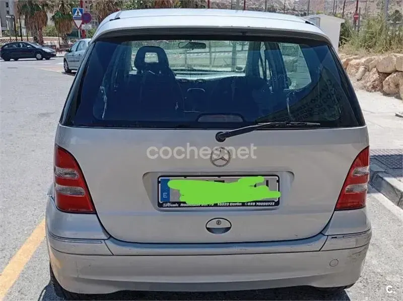 Usado Mercedes A170 Elegance 95 CV (69 kW) 2002 Gris / plata Utilitario