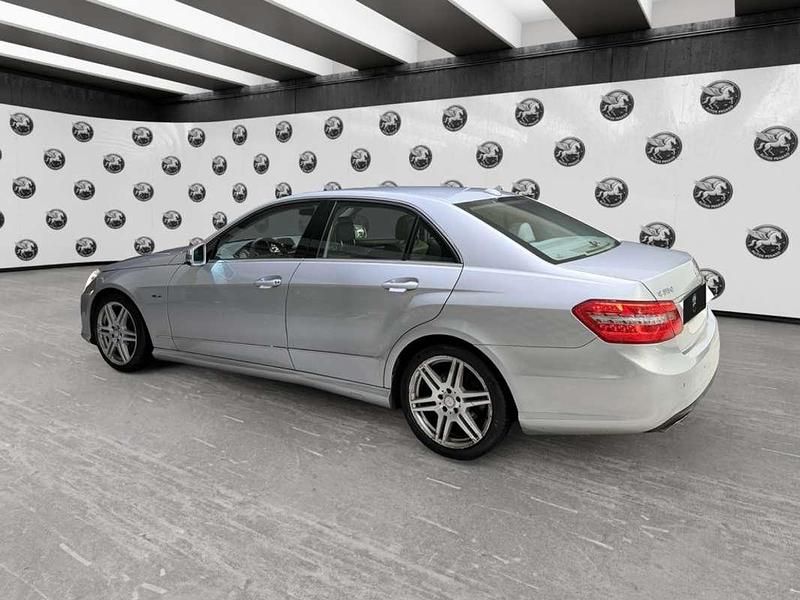 Usado Mercedes E350 Elegance 231 CV (169 kW) 2010 Gris Berlina