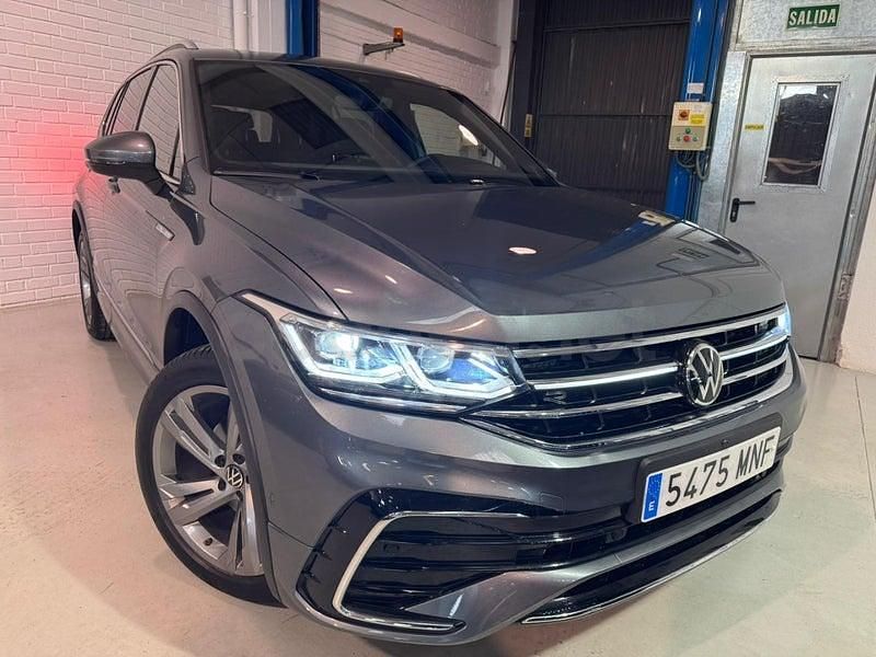 Usado VW Tiguan Allspace R-line 150 CV (110 kW) 2024 Gris / plata SUV