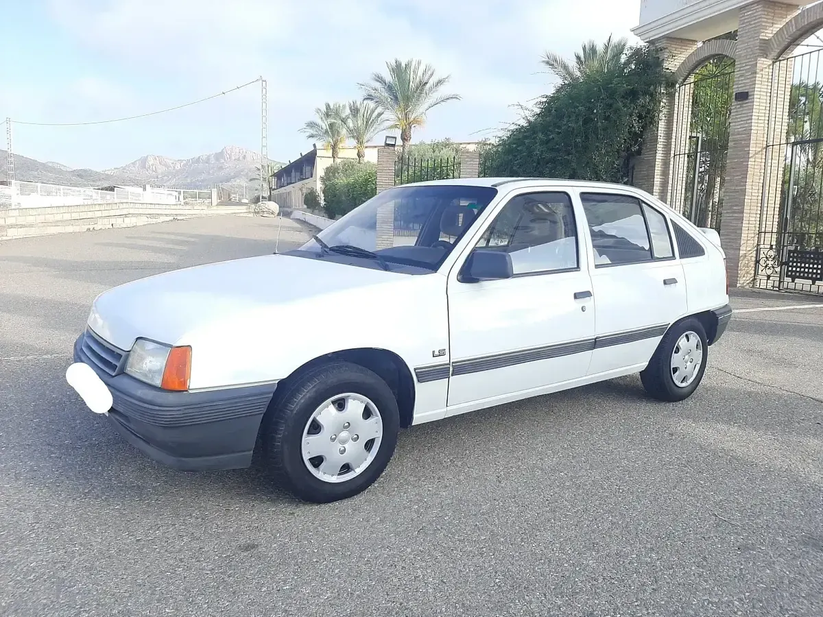 Usado Opel Kadett 57 CV (41 kW) 1990 Utilitario