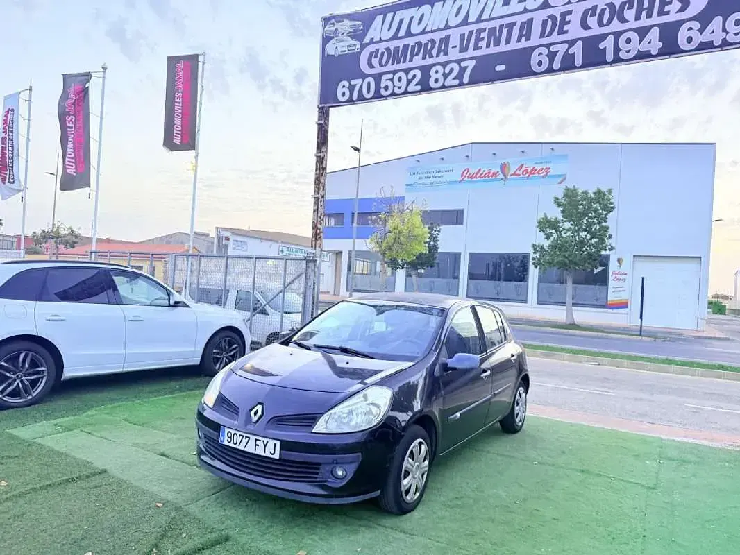 Usado Renault Clio Campus 75 CV (55 kW) 2008 Utilitario