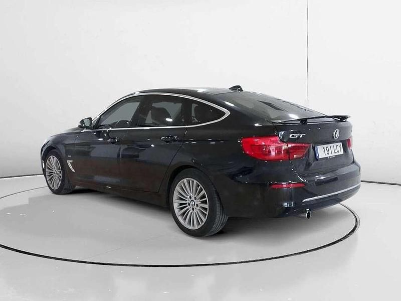 Usado BMW 318 Gran Turismo Executive 150 CV (110 kW) 2019 Negro Berlina