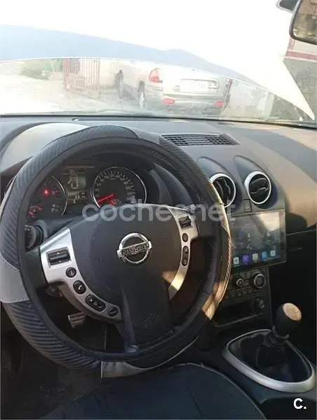 Usado Nissan Qashqai Visia 106 CV (77 kW) 2011 Gris / plata SUV