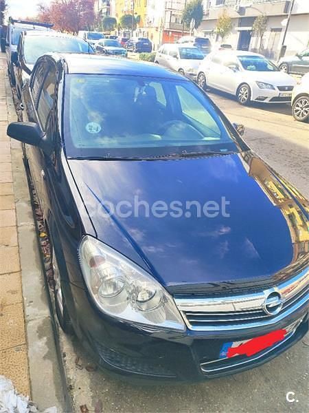 Negro Usado 2008 Opel Astra Enjoy Berlina | 3100 € (Precio justo) - Imagen 1/4