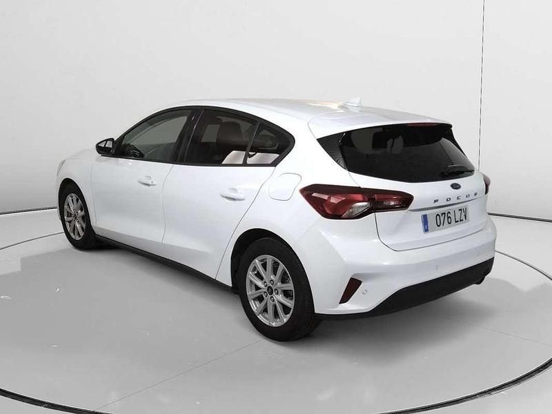 Usado Ford Focus Trend 121 CV (88 kW) 2022 Blanco Utilitario