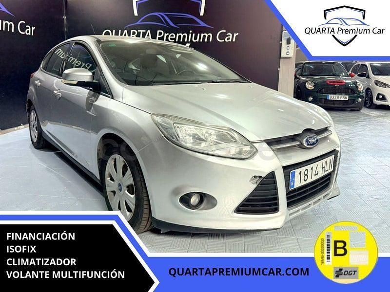 Usado Ford Focus Titanium 109 CV (80 kW) 2012 Gris / plata Berlina