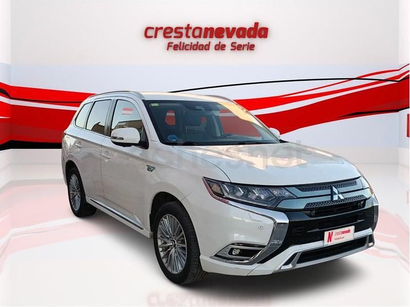 Usado Mitsubishi Outlander P-HEV 224 CV (164 kW) 2020 Blanco SUV
