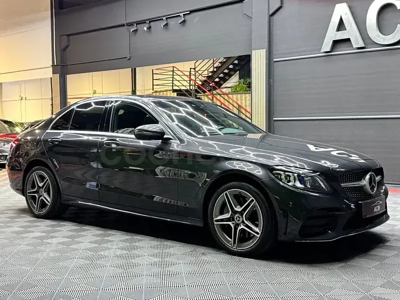Usado Mercedes C300e 306 CV (225 kW) 2020 Gris / plata Berlina