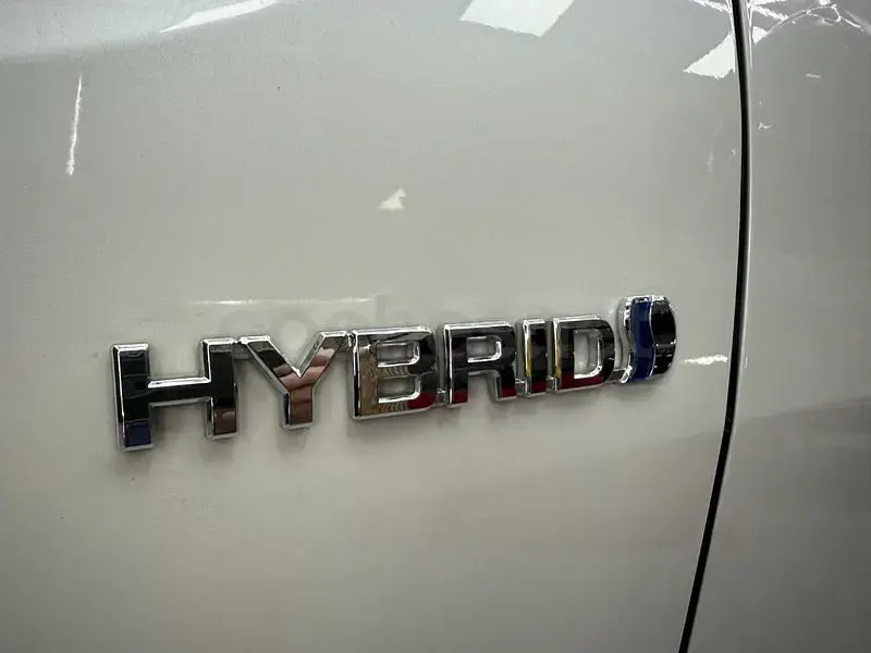 Usado Toyota RAV4 Hybrid 218 CV (160 kW) 2020 Blanco SUV