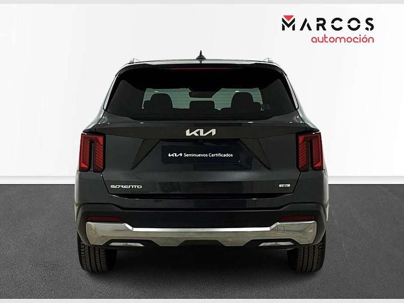 Usado Kia Sorento 215 CV (158 kW) 2025 Gris SUV