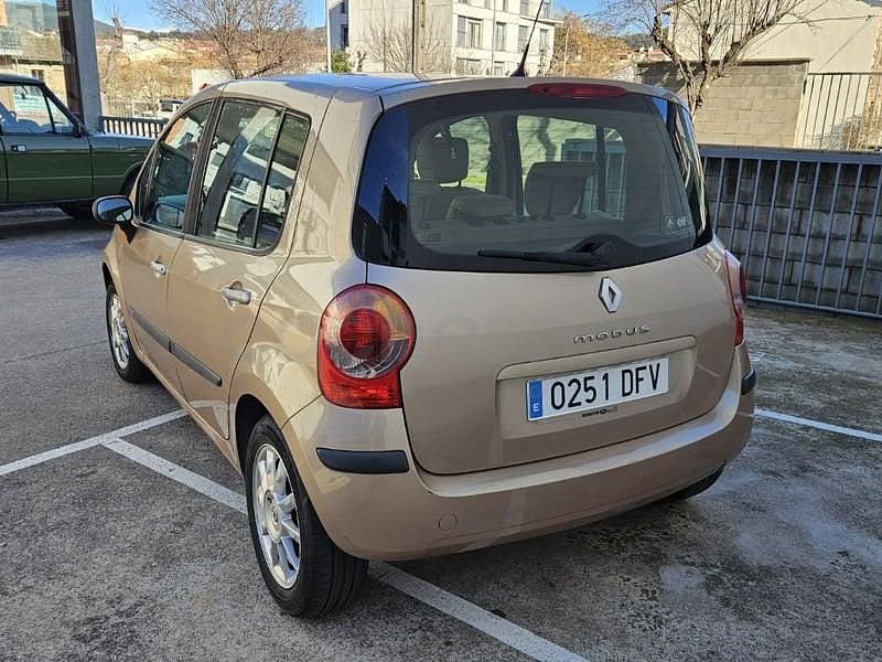 Usado Renault Modus Privilege 113 CV (83 kW) 2005 Beige Monovolumen