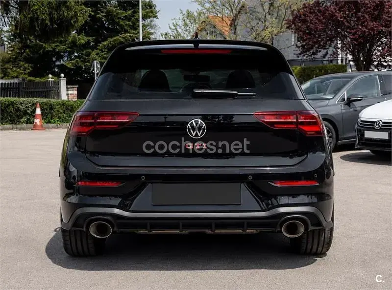 Usado VW Golf VIII GTI Clubsport 301 CV (221 kW) 2024 Negro Berlina
