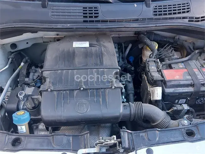 Usado Fiat Panda Lounge 69 CV (50 kW) 2014 Blanco Utilitario