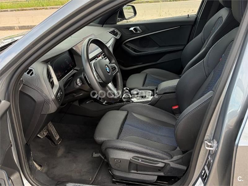 Usado BMW 118 Shadowline 150 CV (110 kW) 2023 Gris / plata Utilitario