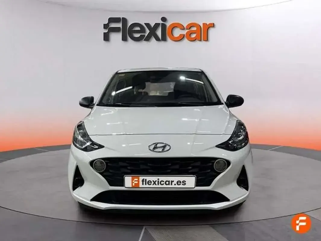 Usado Hyundai i10 67 CV (49 kW) 2021 Blanco Utilitario