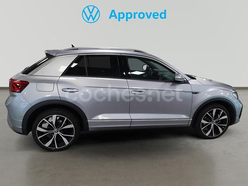 Usado VW T-Roc R-line 150 CV (110 kW) 2025 Gris / plata SUV