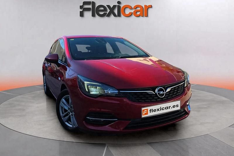 Rojo Usado 2020 Opel Astra GS Line Utilitario | 9490 € (Buen precio) - Imagen 1/4