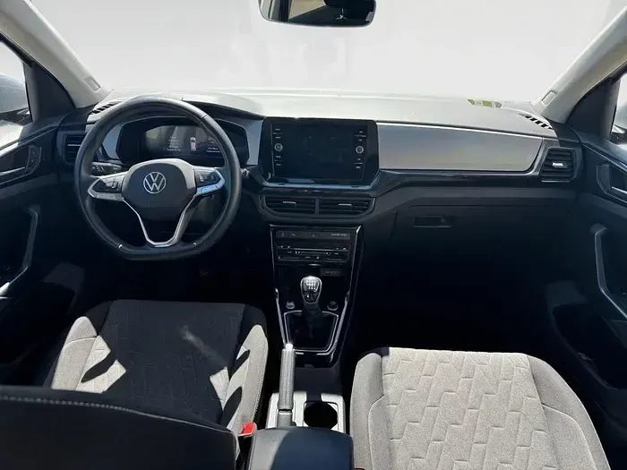 Usado VW T-Cross Life 116 CV (85 kW) 2025 Gris plata SUV