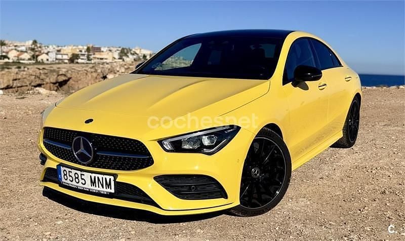 Usado Mercedes CLA250 Shooting Brake 218 CV (160 kW) 2019 Amarillo Familiar