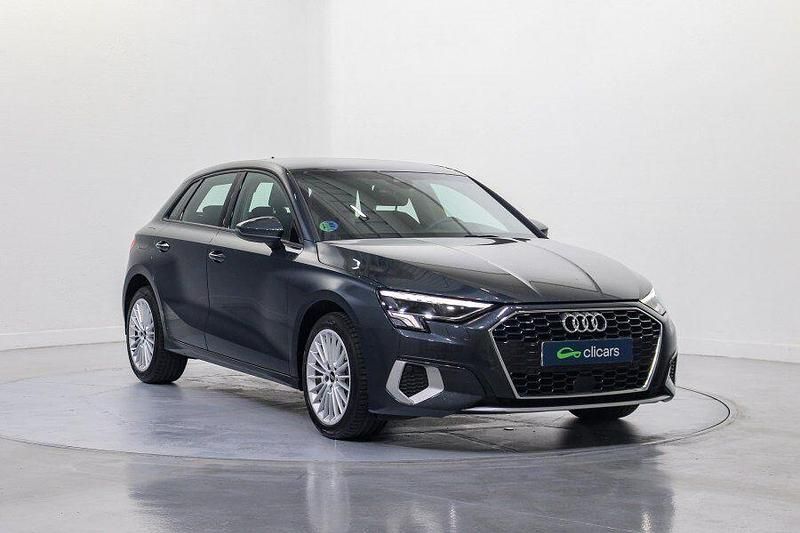 Usado Audi A3 Sportback e-tron Advanced 110 CV (80 kW) 2024 Gris Utilitario